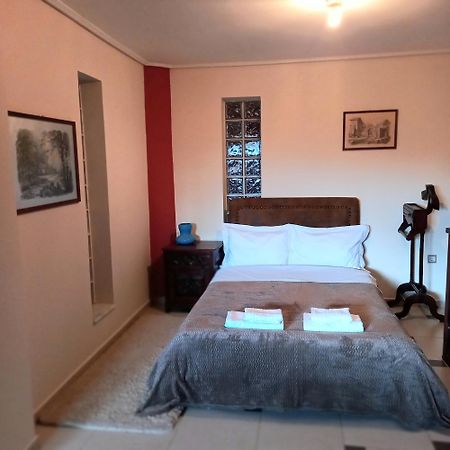 Ταξιδιώτες Travellers Apartment Megalopolis Exterior photo