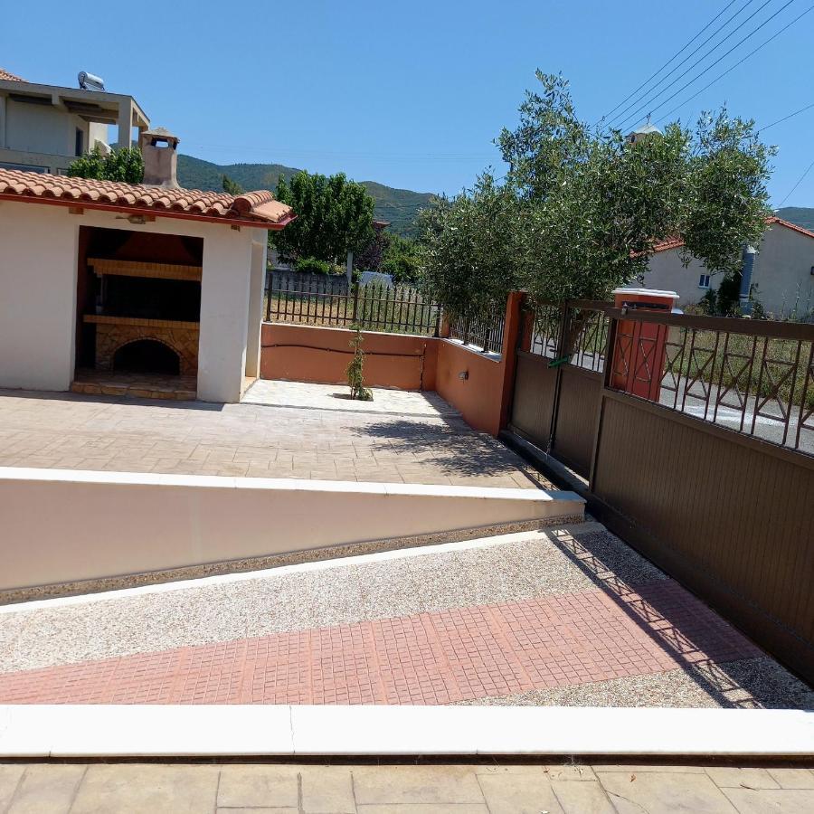 Ταξιδιώτες Travellers Apartment Megalopolis Exterior photo
